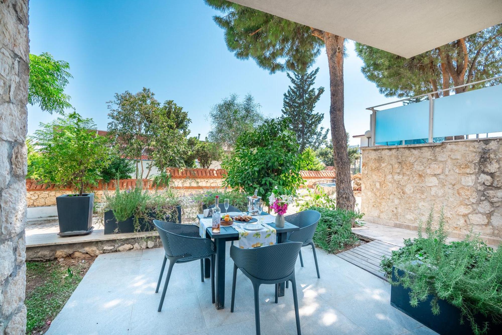 True Blue Boutique Hotel Kalkan Rum bild