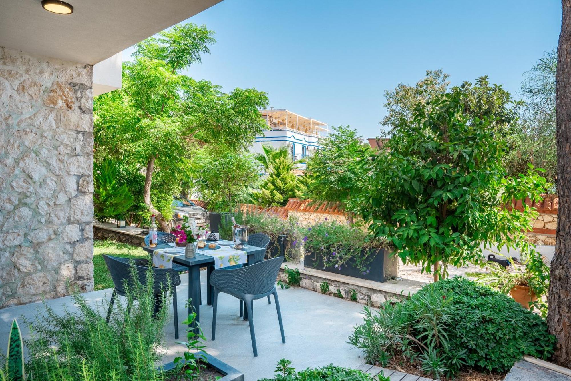 True Blue Boutique Hotel Kalkan Rum bild